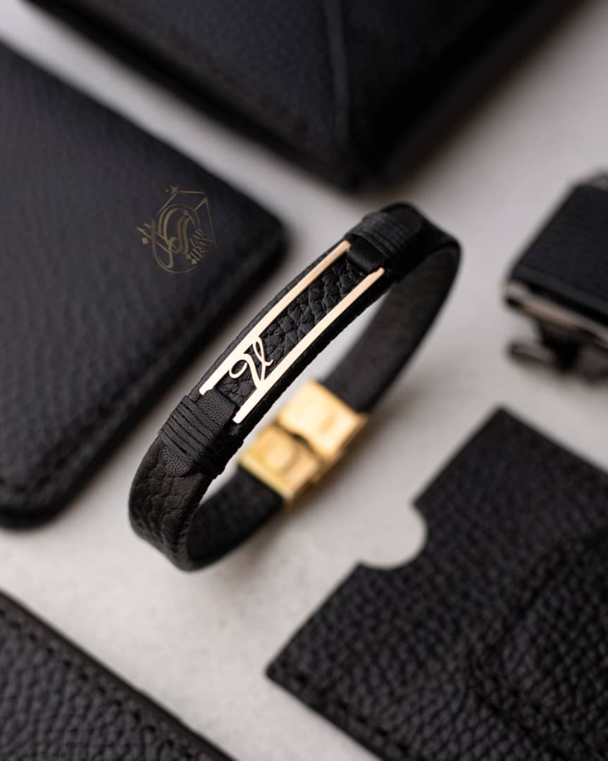 دستبند چرم کد D102 V