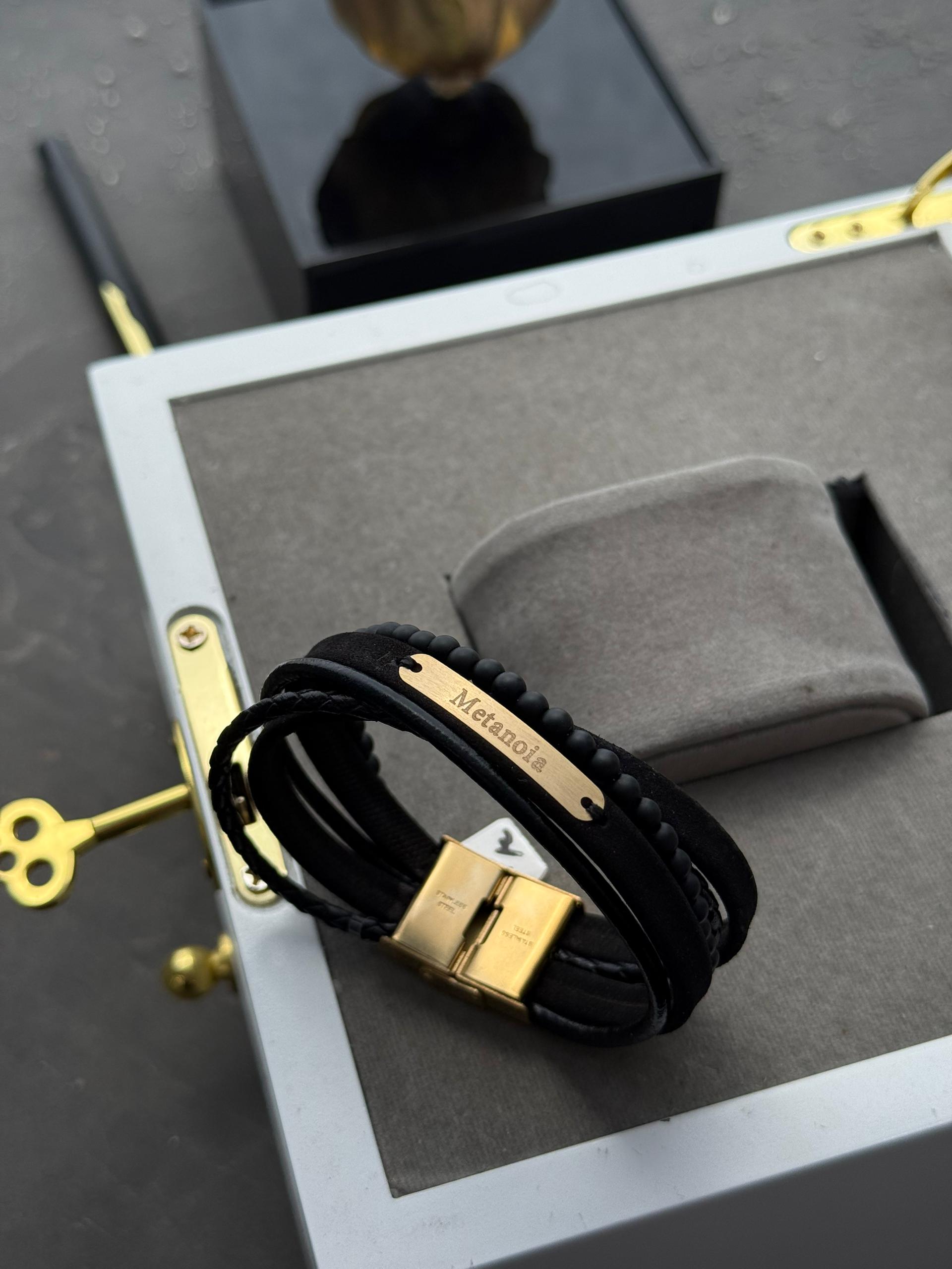 دستبند چرم metanoia 