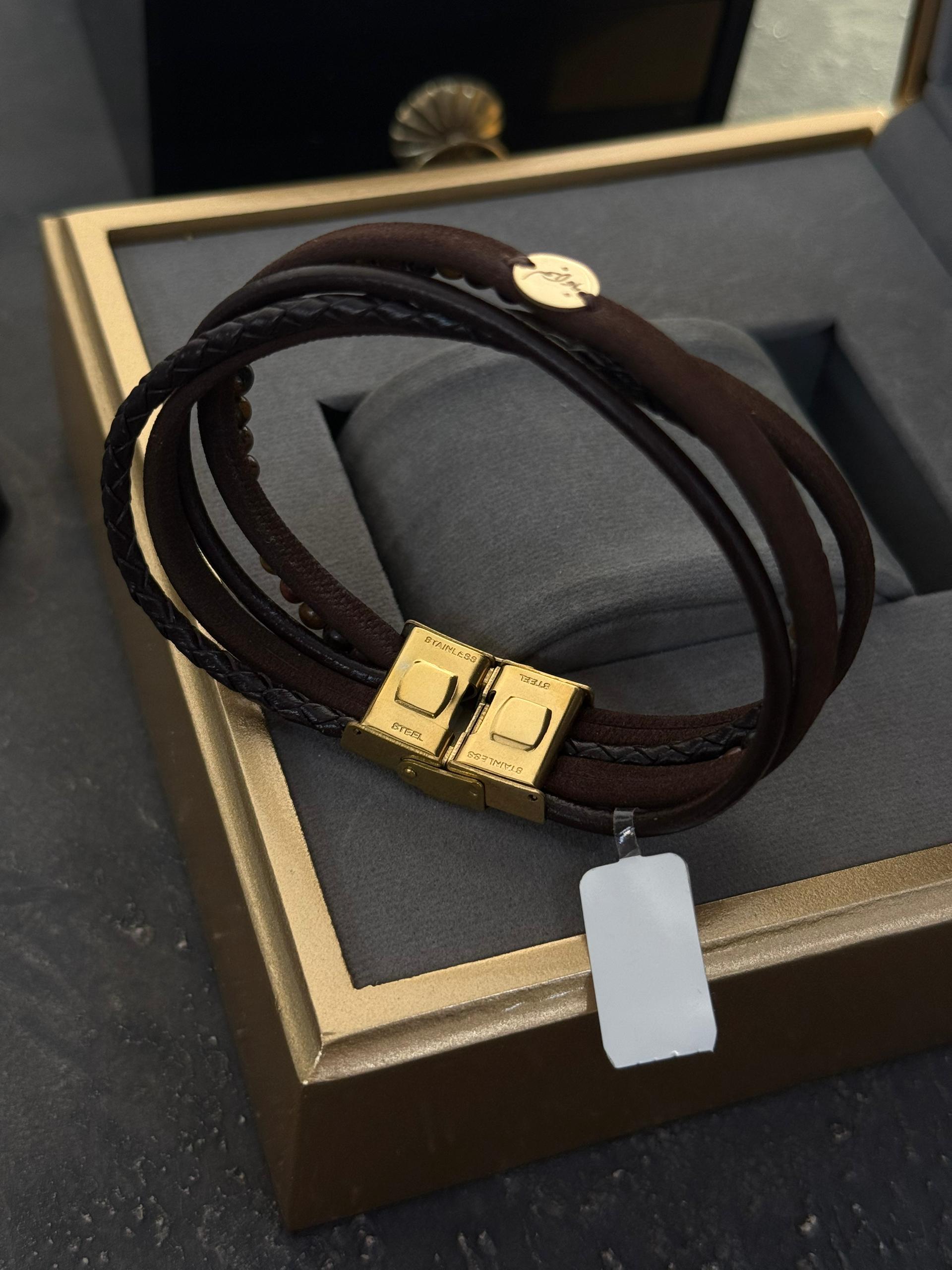 دستبند چرم ضربدری طرح باوانم