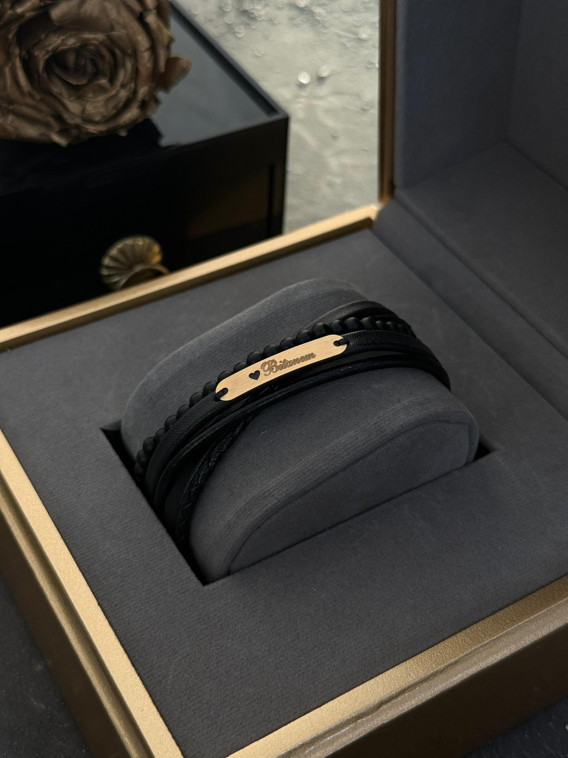 دستبند چرم ضربدری طرح بیتانم