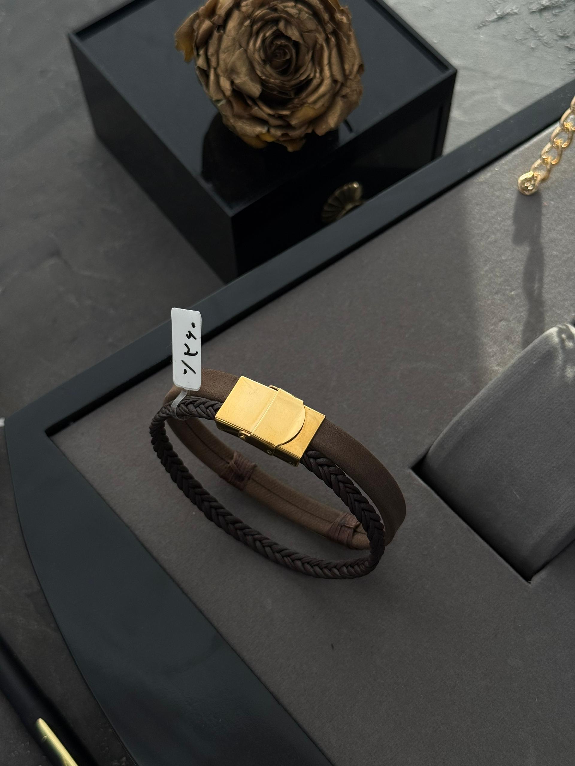 دستبند چرم اسپرت d101