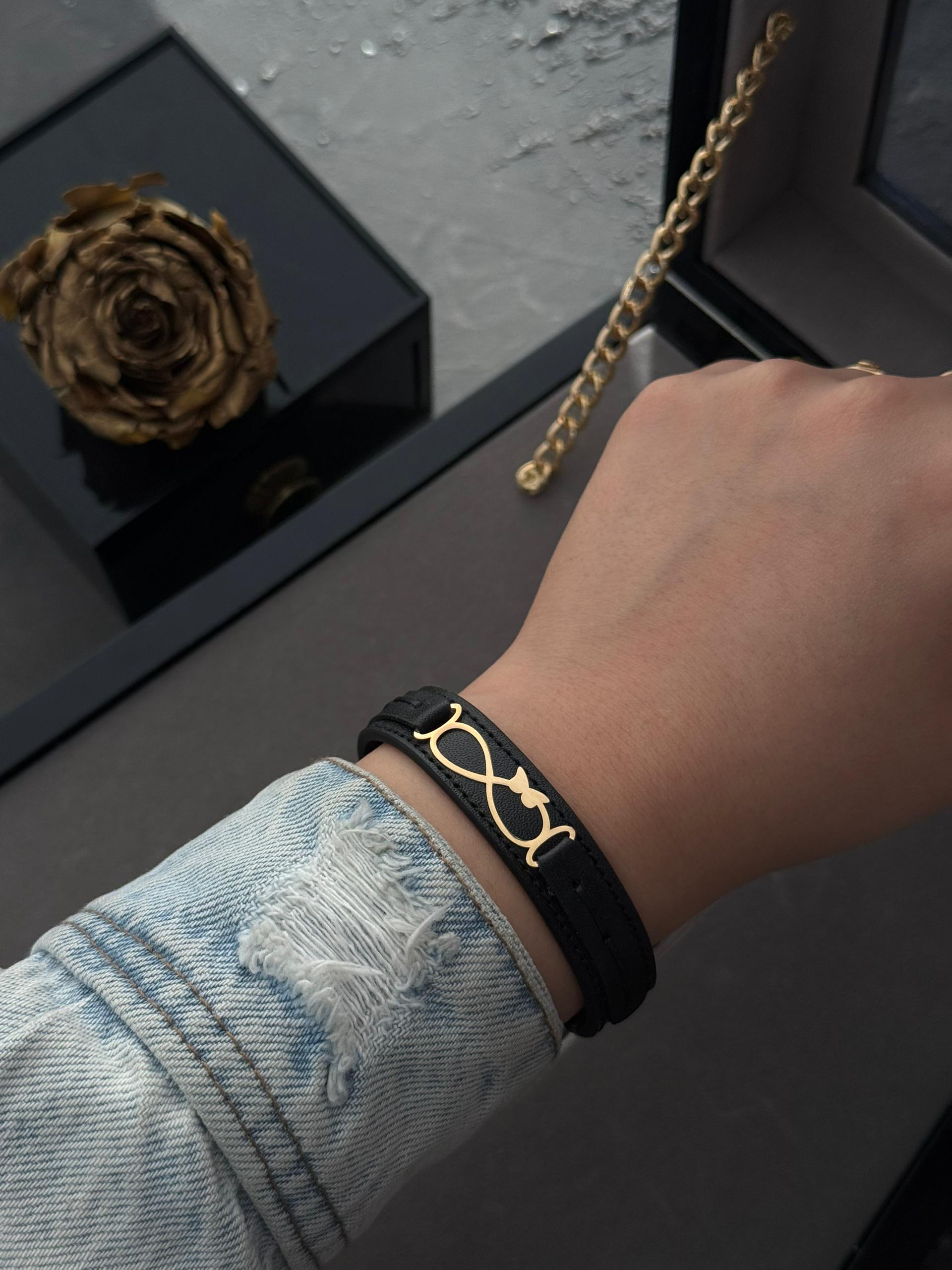 دستبند چرم اسپرت  بی نهایت پروانه (دخترانه)