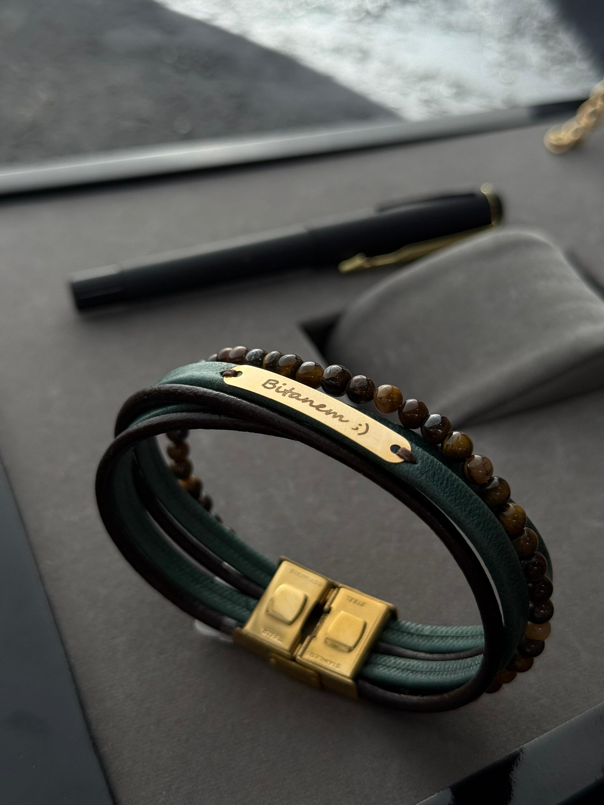 دستبند چرم ضربدری طرح بیتانم