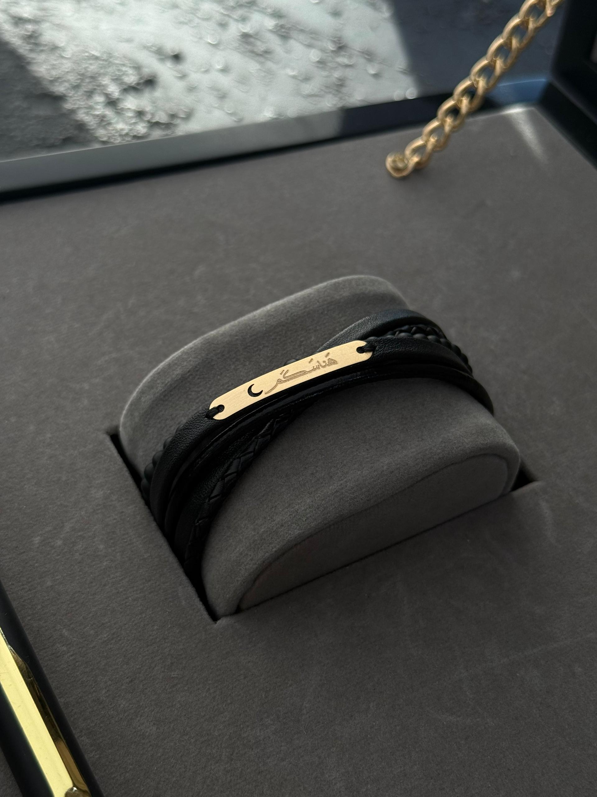 دستبند چرم هناسکم