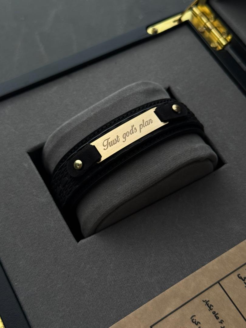 دستبند چرم Trust gods plan