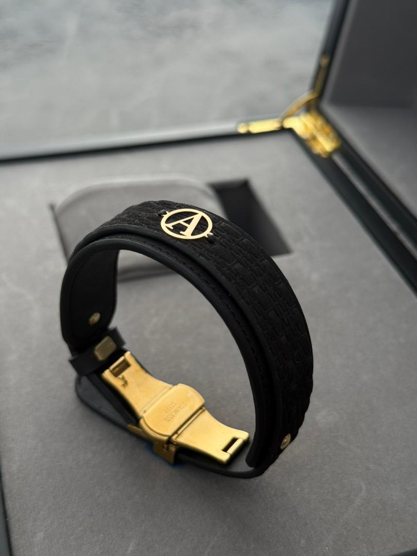 دستبند چرم دایره A-2