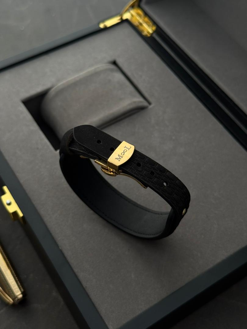 دستبند چرم طرح باوانم برشی