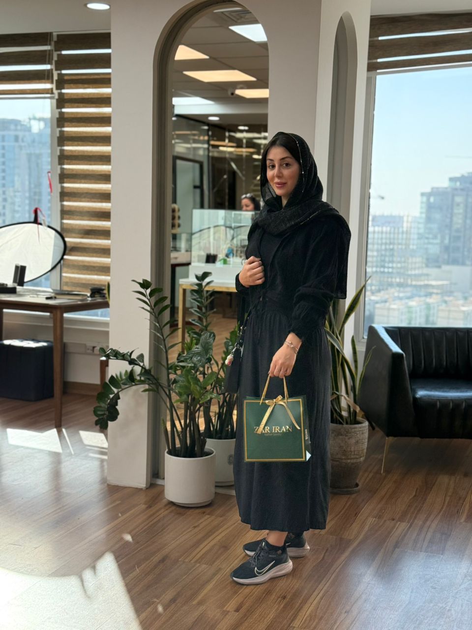 خرید حضوری گالری زر ایران