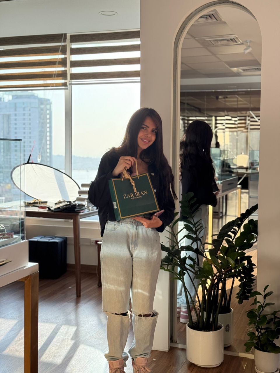 خرید حضوری گالری زر ایران